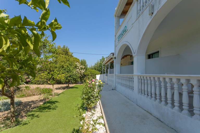 Others 5, Studio Stars, Ionian Islands