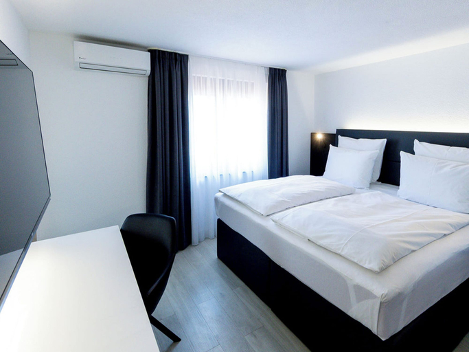 Bedroom 5, DORMERO Hotel Aalen, Ostalbkreis