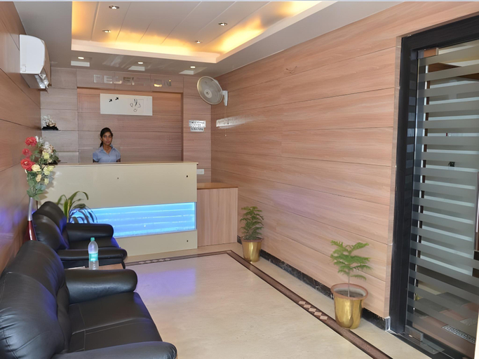 Public Area 5, Divine Destination, Varanasi