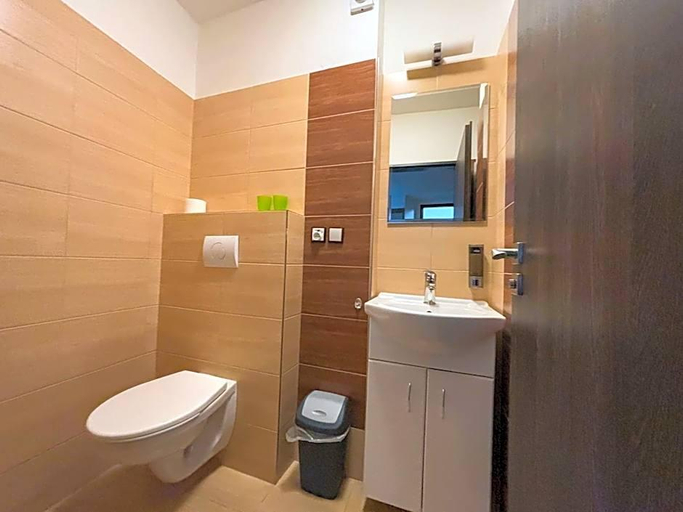Bathroom 3, Hotel Pod Radnici, Šumperk