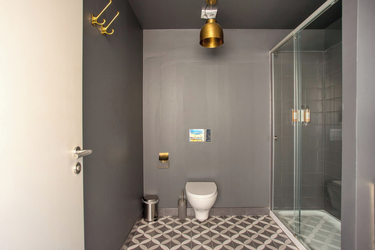 Bathroom 5, Secret Patio Lisbon, Lisbon