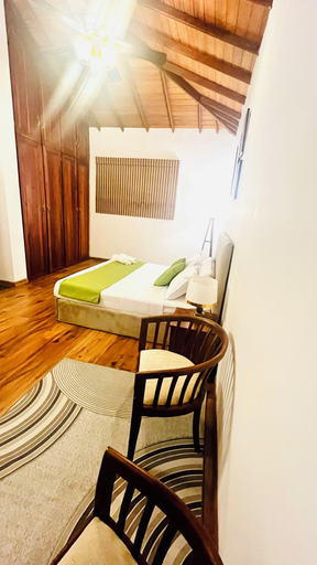 Room 2, Mara Villa Katunayake - 5 Mins to Colombo Airport, Katana