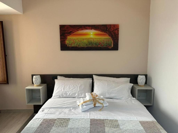 Room 2, kalgheros, Agrigento