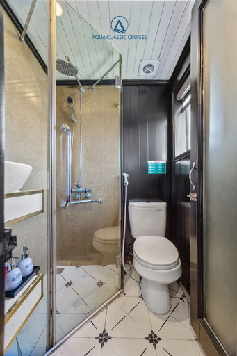 Bathroom 3, Aqua Classic Cruise, Hạ Long