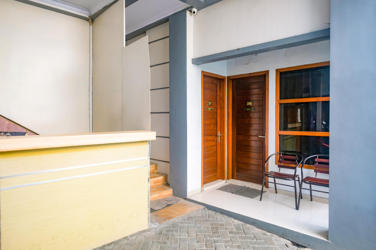 Public Area 3, RedDoorz @ Jalan Kedawung, Malang