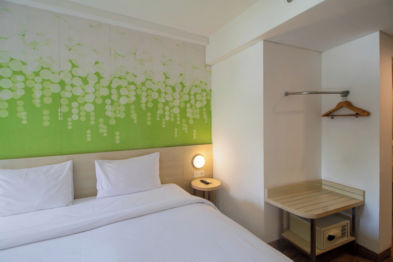 bedroom 12