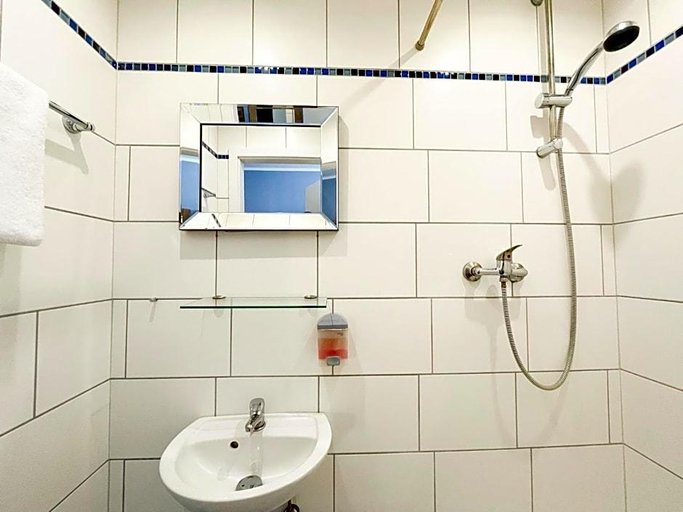 Bathroom 4, Rhein Hotel St.Martin, Köln
