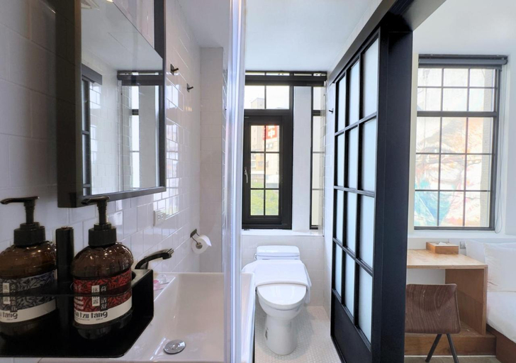 Bathroom 4, Art'otel, Taipei City