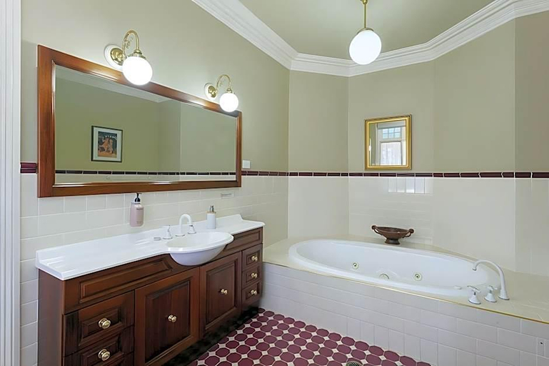 Bedroom 5, Bethany Manor Bed & Breakfast, Blue Mountains