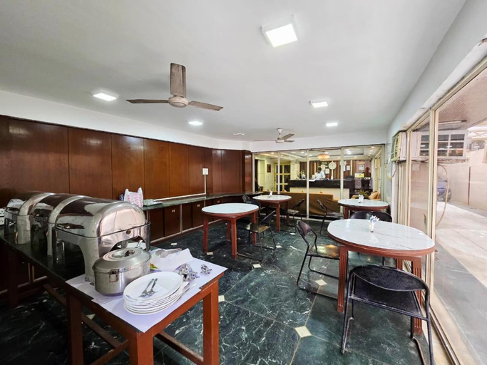 Food & Drinks 5, Hotel Akashdeep, Kolkata
