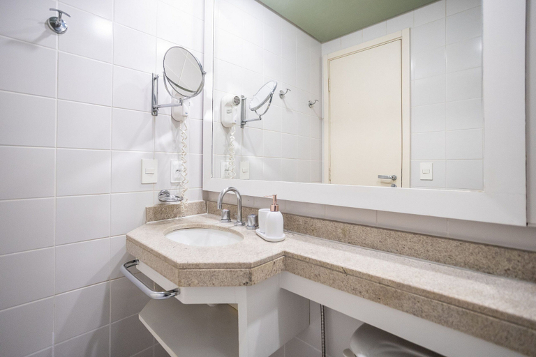 Bathroom 3, Ibirapuera by Conviva, São Paulo