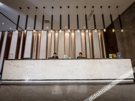 Others 3, Ease Hotel, Zhengzhou