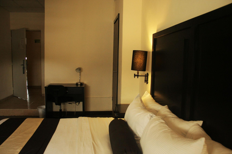 Bedroom 2, Hotel El Camino Inn & Suites, Reynosa