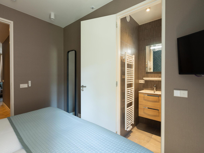 5, bedroom apartment in Haugue, The Hague