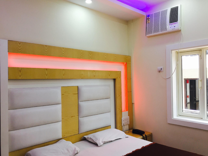 Bedroom, Pink City, Delhi