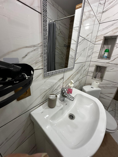 Bathroom 3, Коло Гір, Mizhhirs'kyi