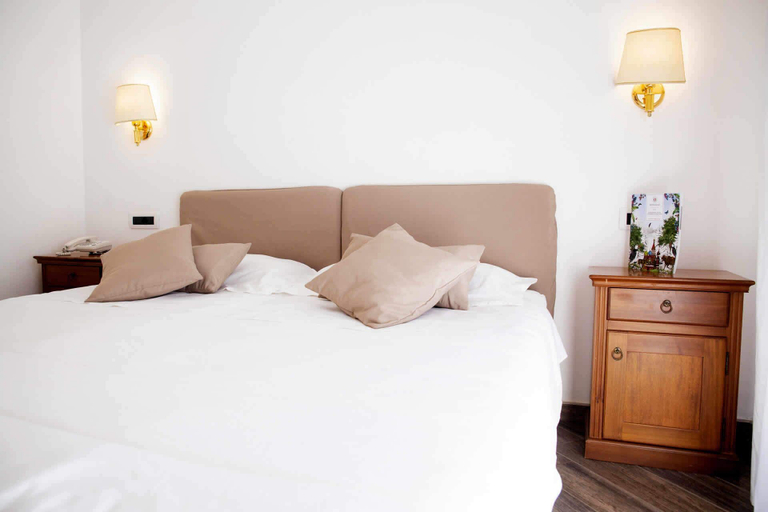 Room 4, Villa Donna Carmela, Napoli