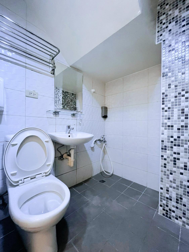 Bathroom 2, 逢甲 忘時輕旅, Taichung