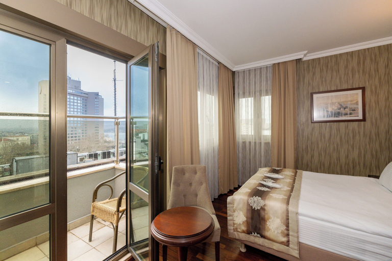 Bedroom 4, Crestium Taksim Prive&Spa, Beyoğlu