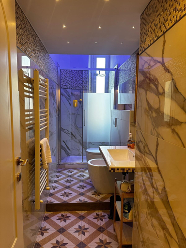 Bathroom, Impero Vaticano Ottaviano Apartment, Roma
