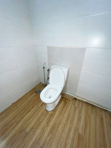 Bathroom 5, Kandy City Ruis, K.F.G. & G. Korale