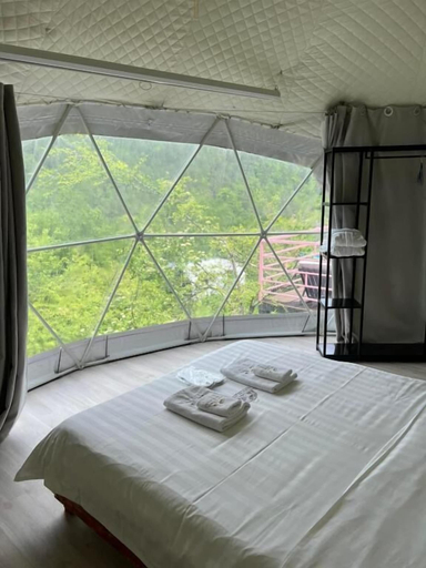 Room 5, Glamping Georgia - Krikhi, Ambrolauri