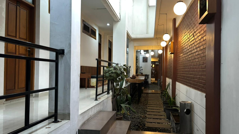 Others 3, Frances Hotel Near Cihampelas Walk, Bandung