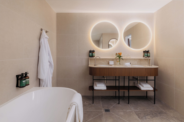 Bathroom, Crowne Plaza MELBOURNE CARLTON, Melbourne