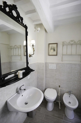 Bathroom 3, Casa Caterina, Arezzo