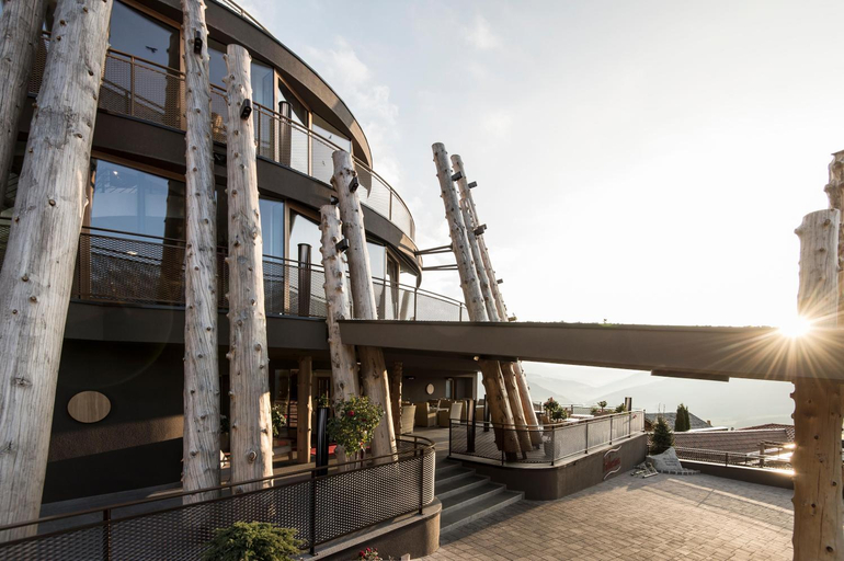 Exterior & Views 1, Hotel Hubertus, Bolzano