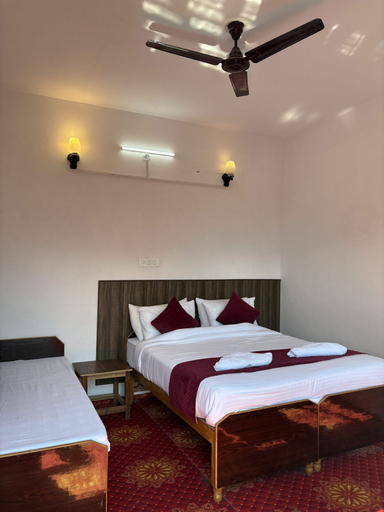 Room 3, Shri Kedarlingam by Trayambh, Rudraprayag