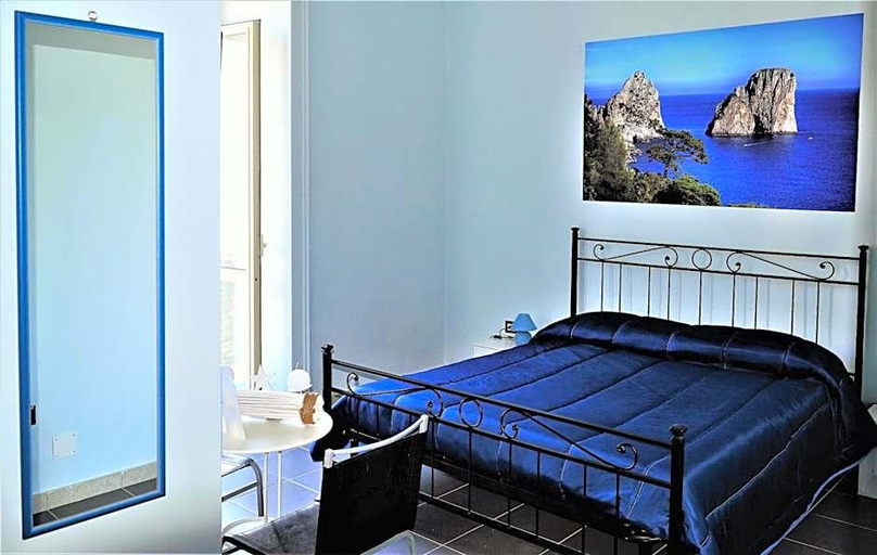 Bedroom 4, Napoli Station B&B, Napoli