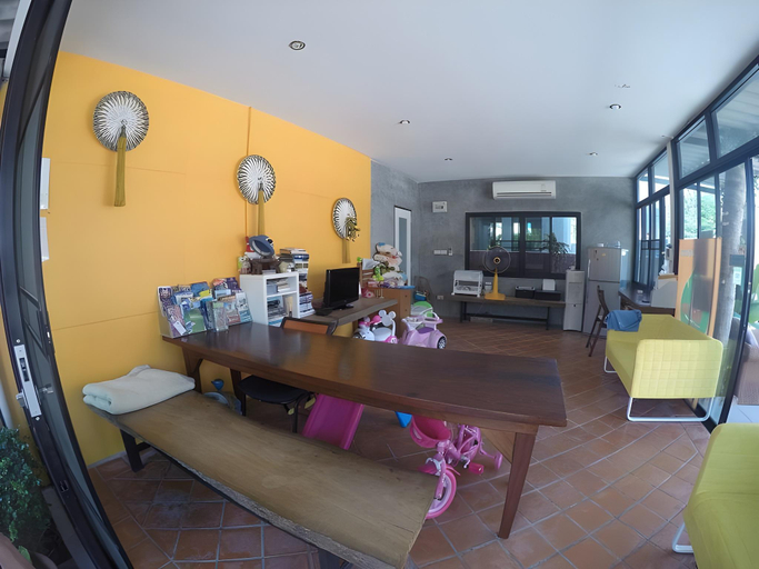 Public Area 3, B Happy Resort, Phuket Island