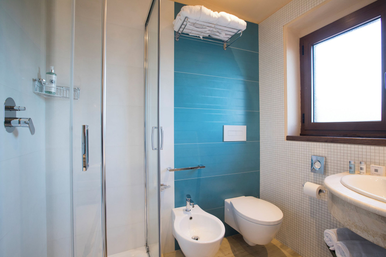 Bathroom 4, Cormoran Resort Villasimius, Cagliari