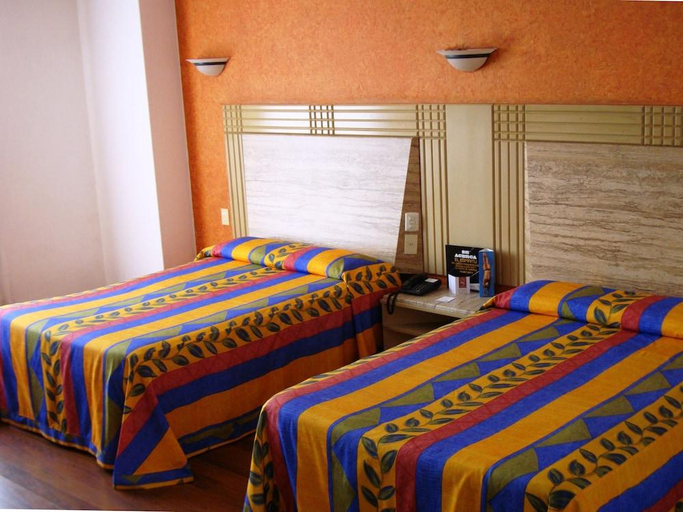 Bedroom 3, Hotel Cervantes, Guadalajara
