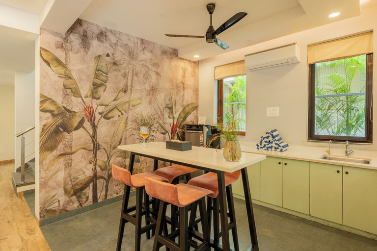 Dining 4, ELIVAAS Villa Valerie 3BHK Pool & Bar, North Goa
