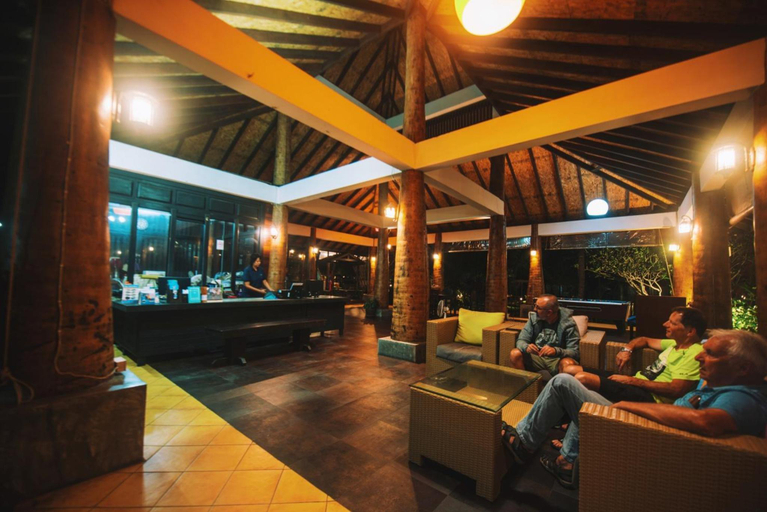 Public Area, Nana Beach Hotel, Pathiu