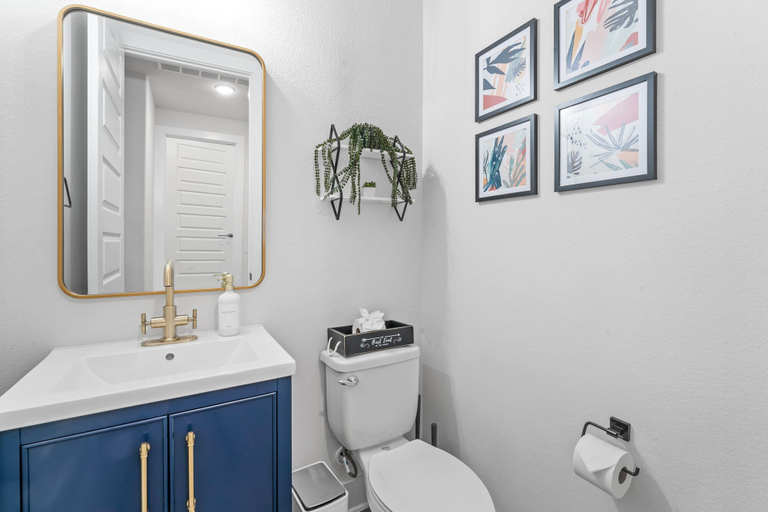 Room 4, Close to Cota Downtown Spacious Luxe 4BR, Travis