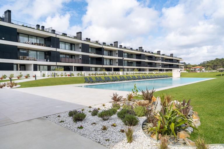 Room 2, Green Coast Beachfront Retreat by Minho s Guest, Esposende