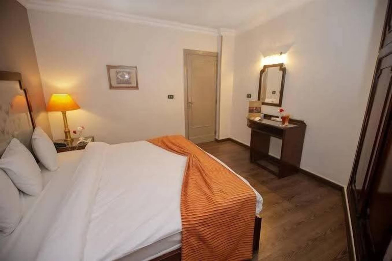 Bedroom 2, Zayed Hotel & Restaurant, Al-'Ajuzah