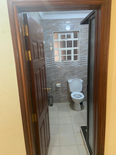 Bathroom 4, Villa Leone, Westlands
