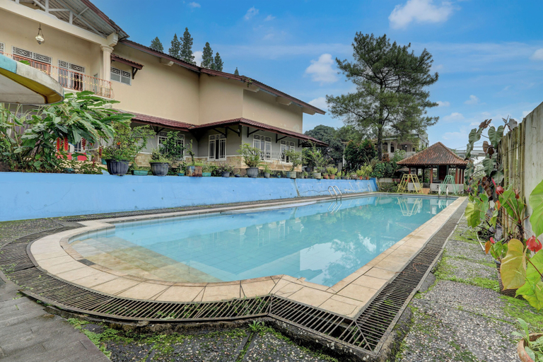 Outdoor pool 4, OYO 95119 Syariah Sm, Bogor