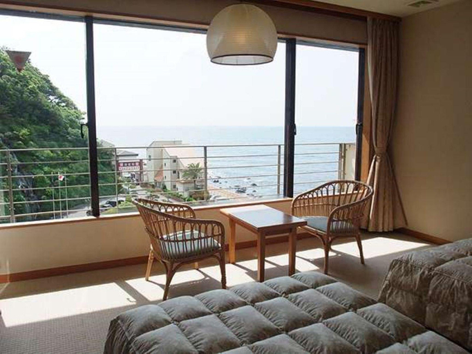 Bedroom 4, Inatori-Ginsuiso, Higashiizu