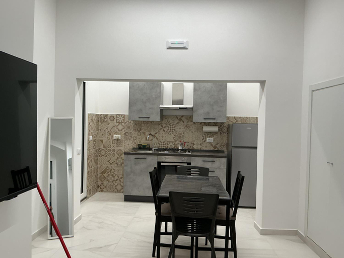 Others 5, Crispi Accomodation B&B, Catania