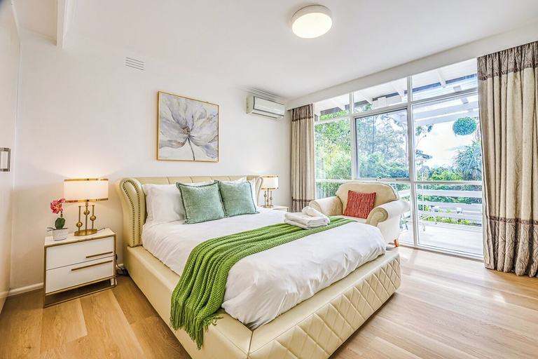 View from room 3, StayAU Pet-Friendly Prestigious House, Melbourne