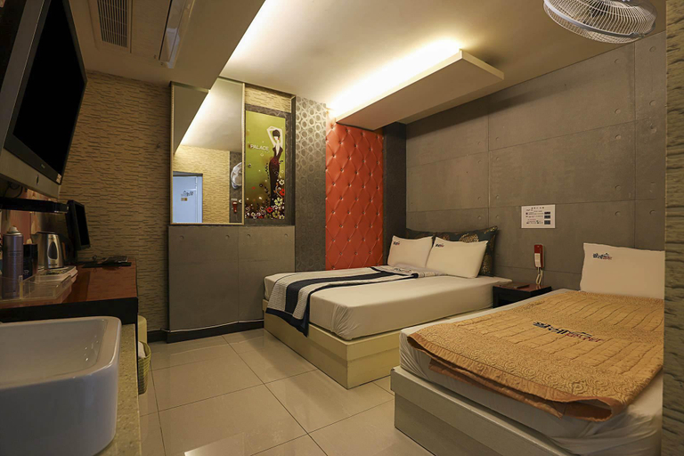 Bedroom 2, Incheon Songrim-dong Palace Motel, Dong