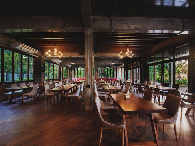 Food & Drinks 5, Nana Beach Hotel, Pathiu
