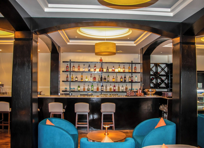 Food & Drinks 4, Hotel Riverview by Tenzinlig, Chang
