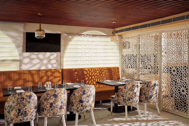 Food & Drinks 5, Deventure Sarovar Portico Patel Nagar, Delhi