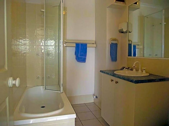 Bathroom 3, River Sands Apartments, Maroochy - Maroochydore
